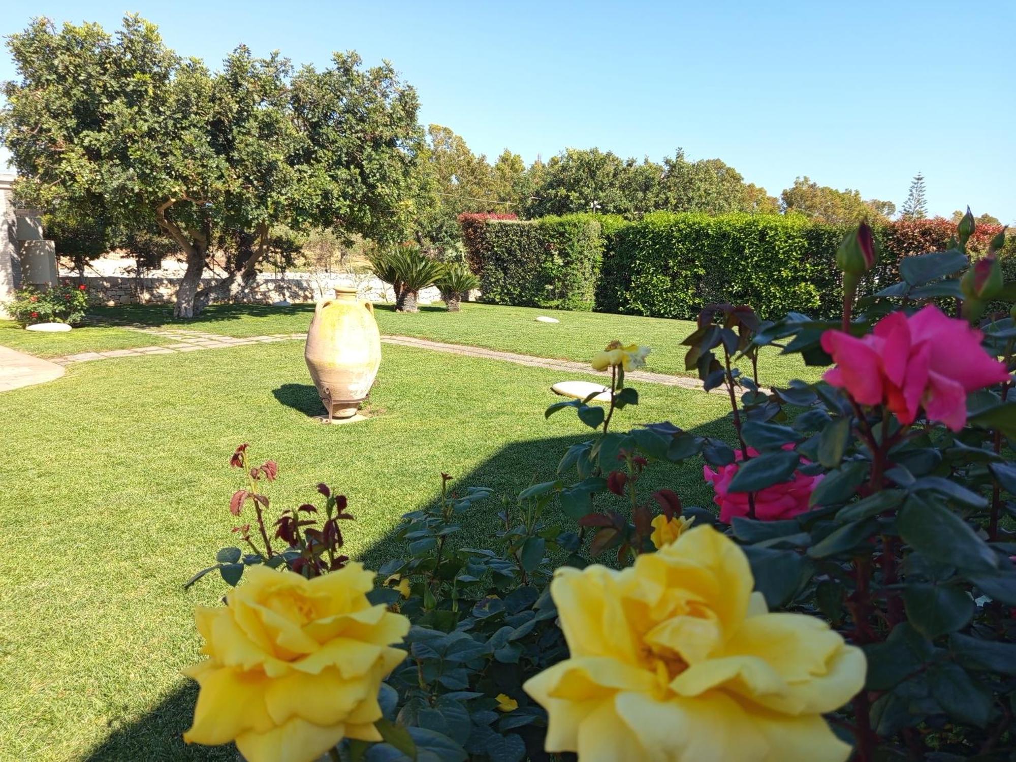 La Giara Guest House マリーナ・ディ・モーディカ エクステリア 写真